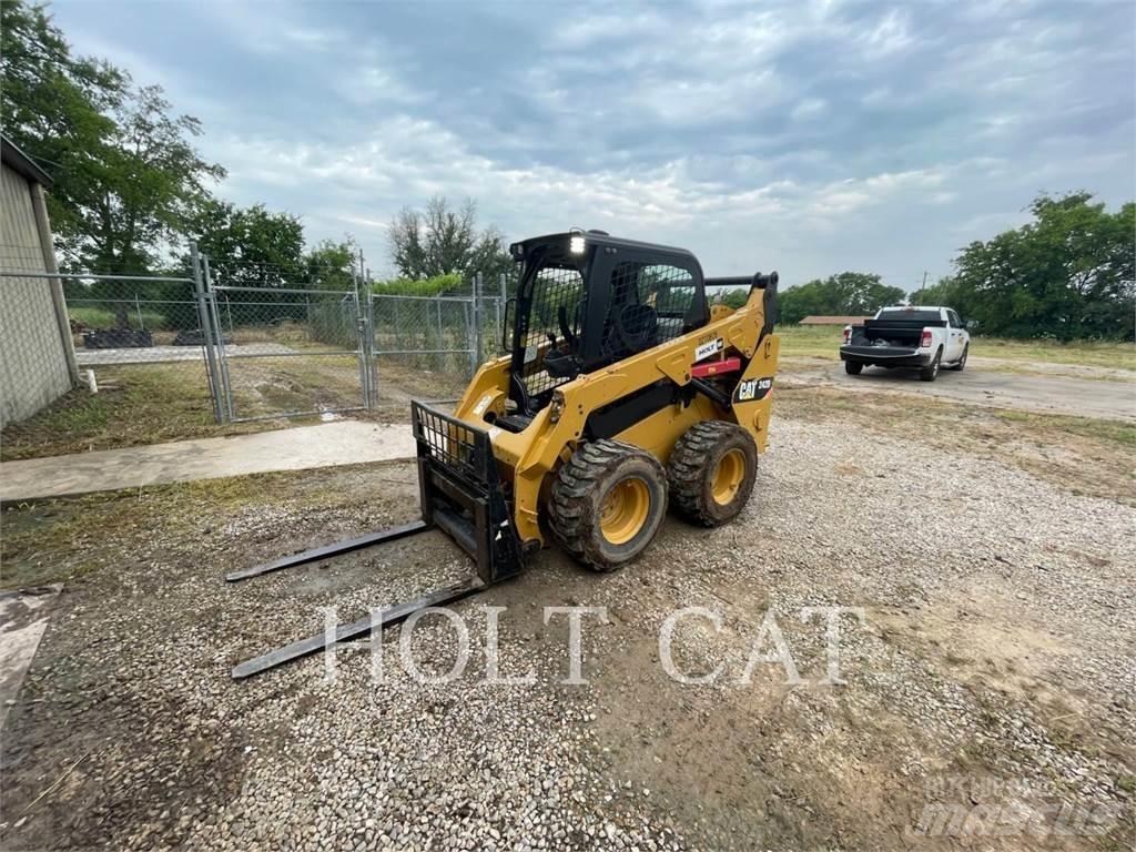 CAT 242D Skid steer loaders