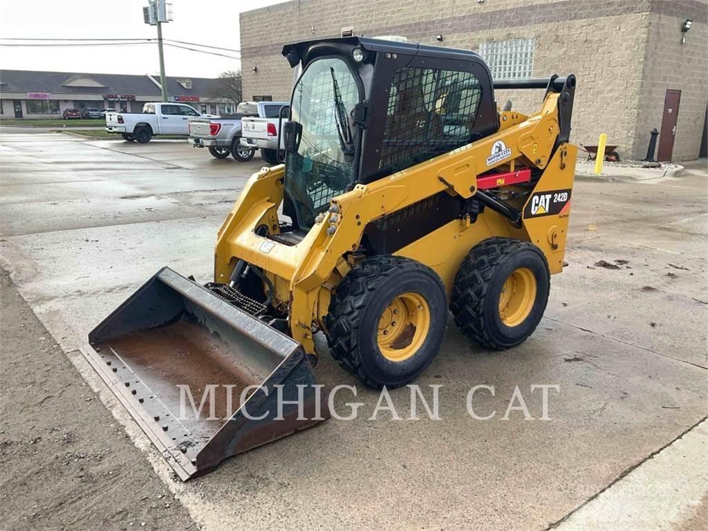 CAT 242D A2Q Skid steer loaders