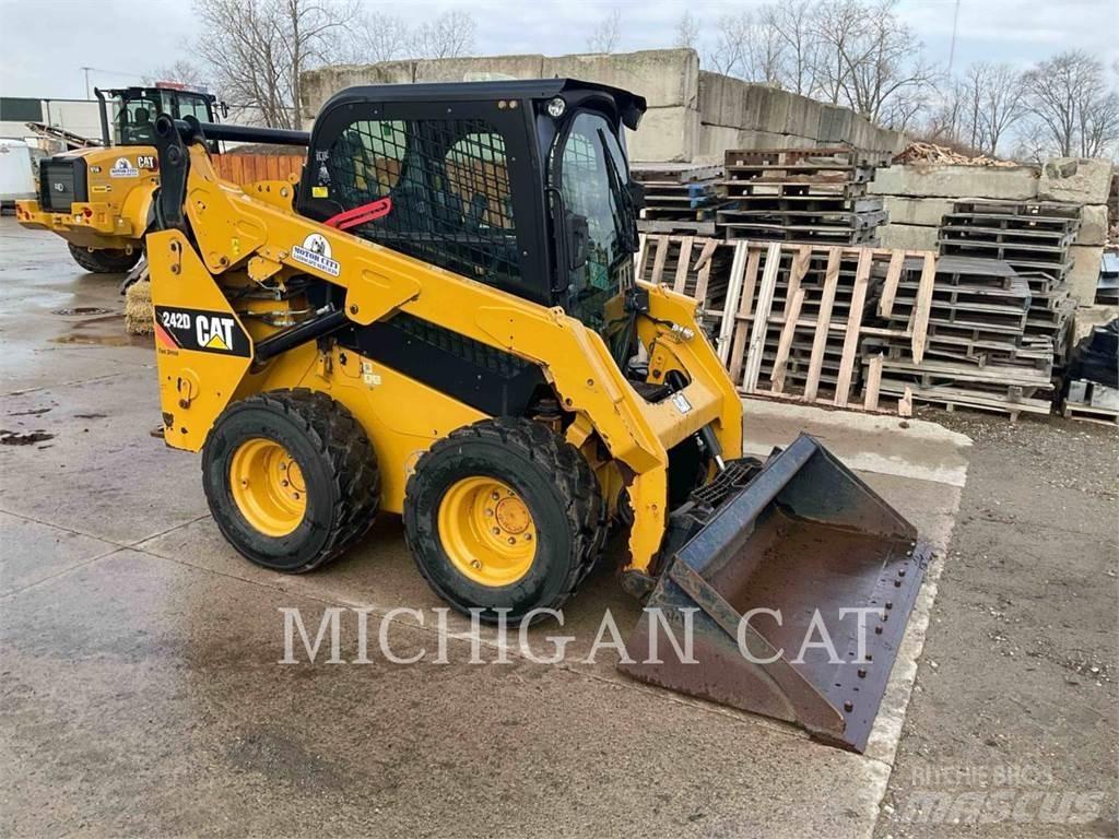 CAT 242D A2Q Skid steer loaders
