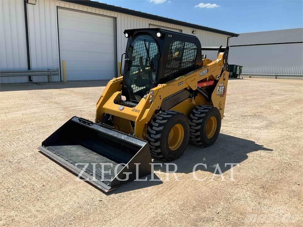 CAT 242D3 Skid steer loaders