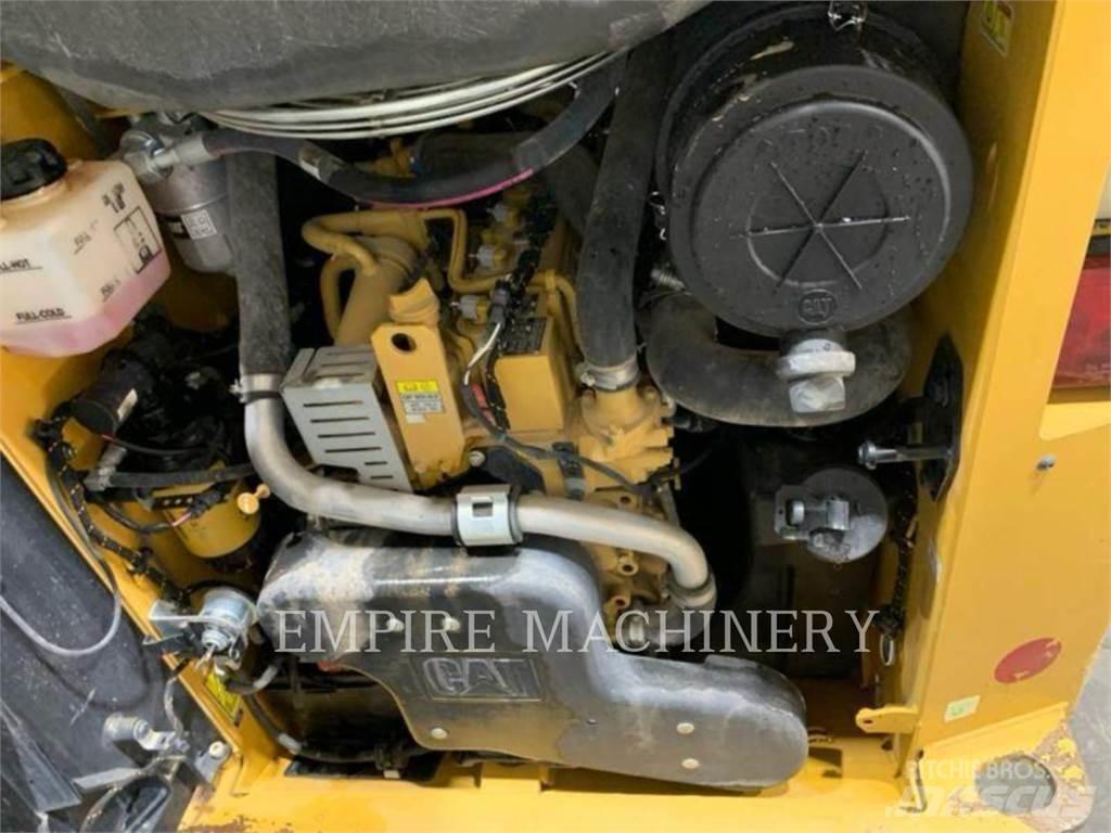 CAT 242D3 Skid steer loaders