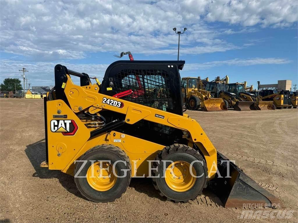 CAT 242D3 Skid steer loaders
