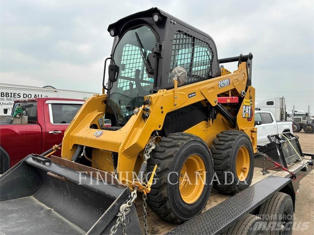 CAT 242D3 Skid steer loaders