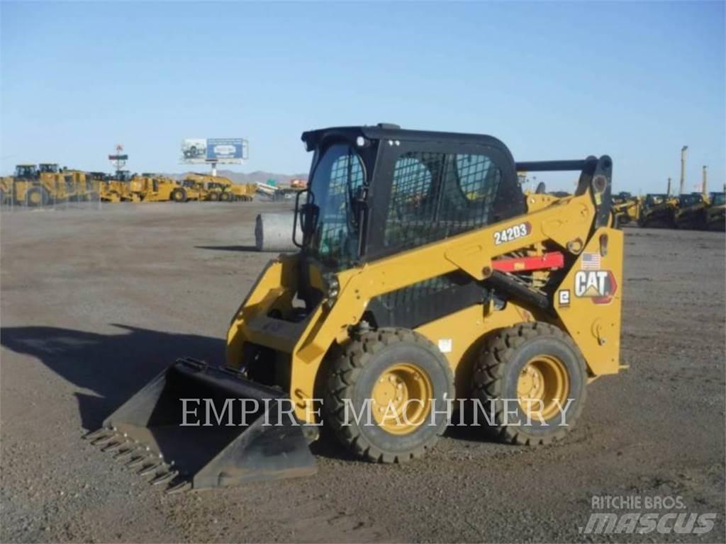 CAT 242D3 CA Skid steer loaders