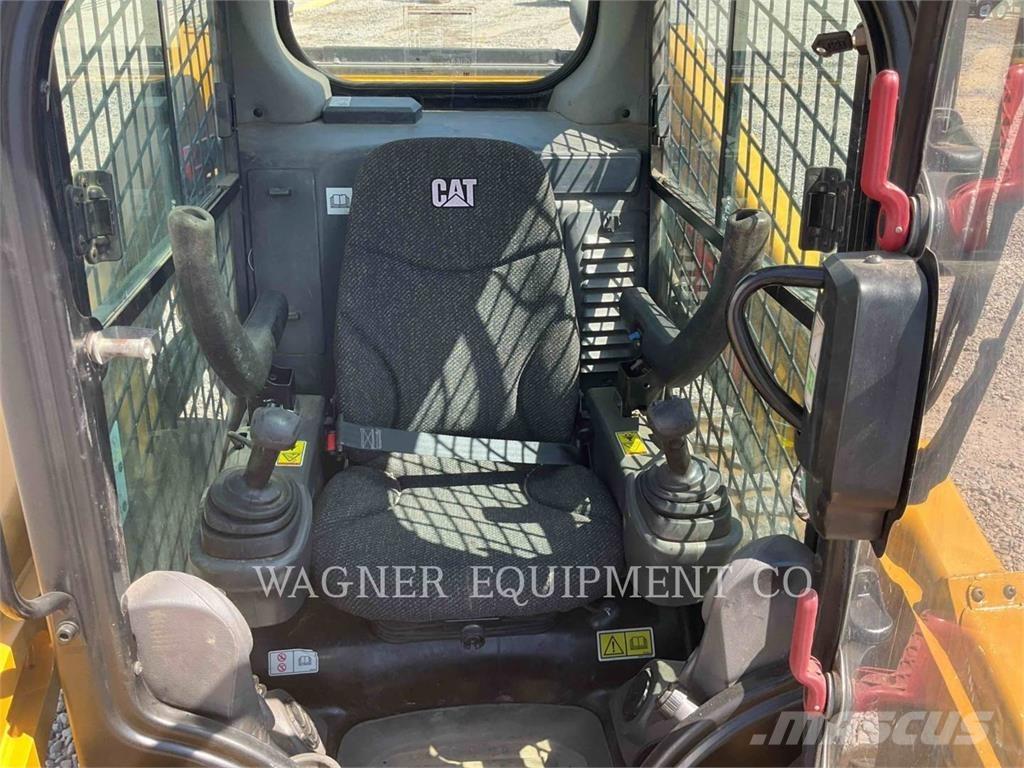 CAT 246D Skid steer loaders