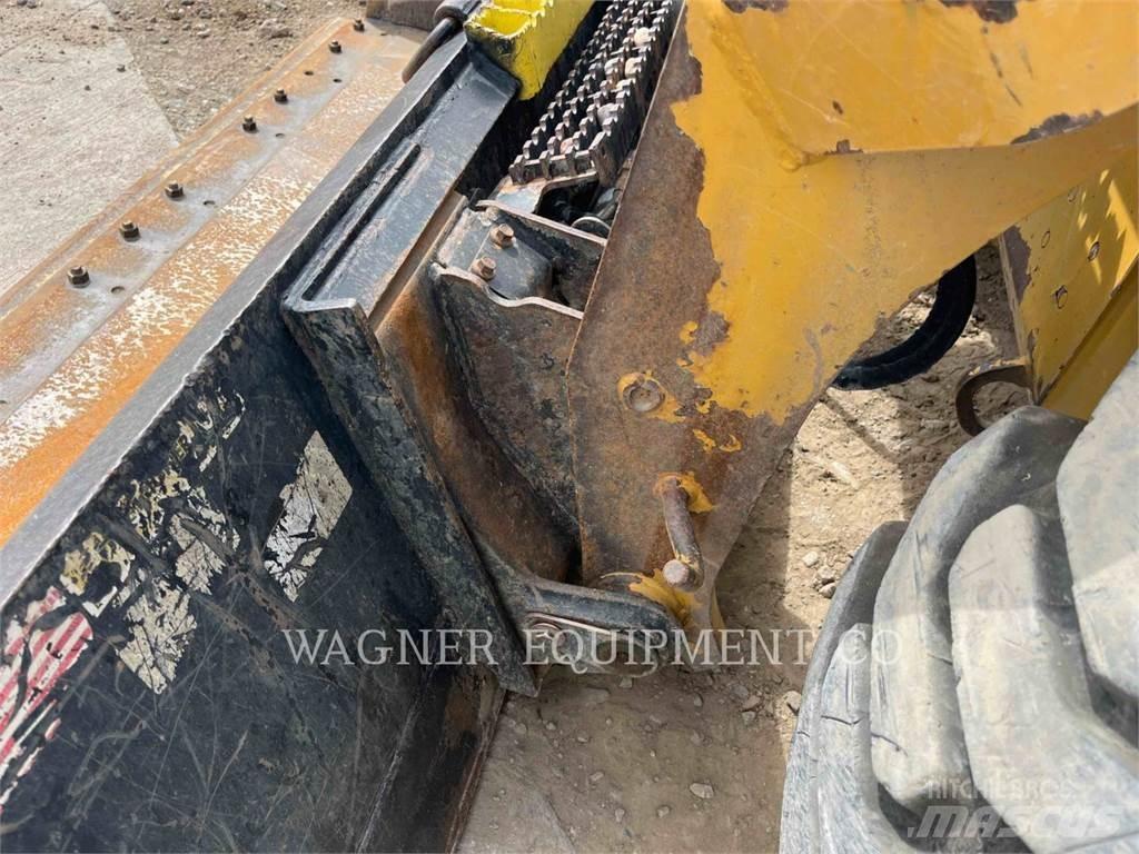 CAT 246D HF Skid steer loaders