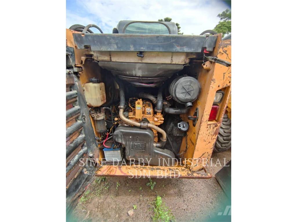 CAT 246DLRC Skid steer loaders