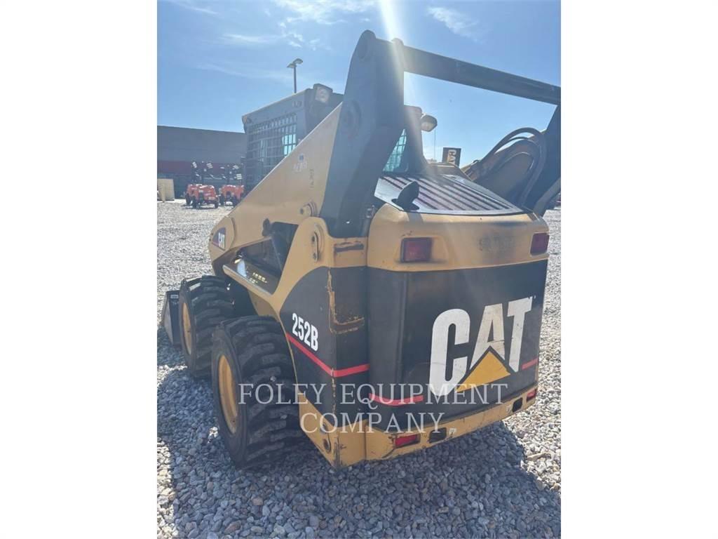 CAT 252BSTD2C Skid steer loaders