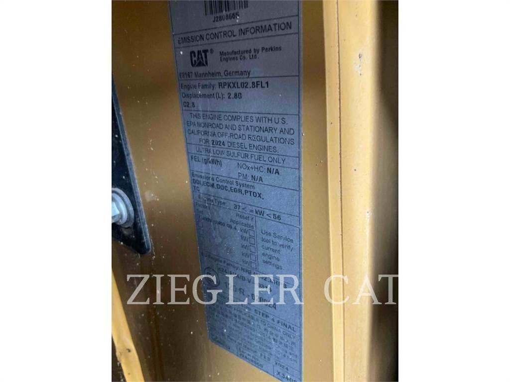 CAT 255 Crawler loaders