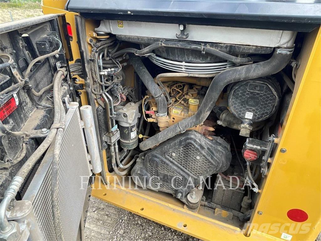 CAT 255-05 Crawler loaders