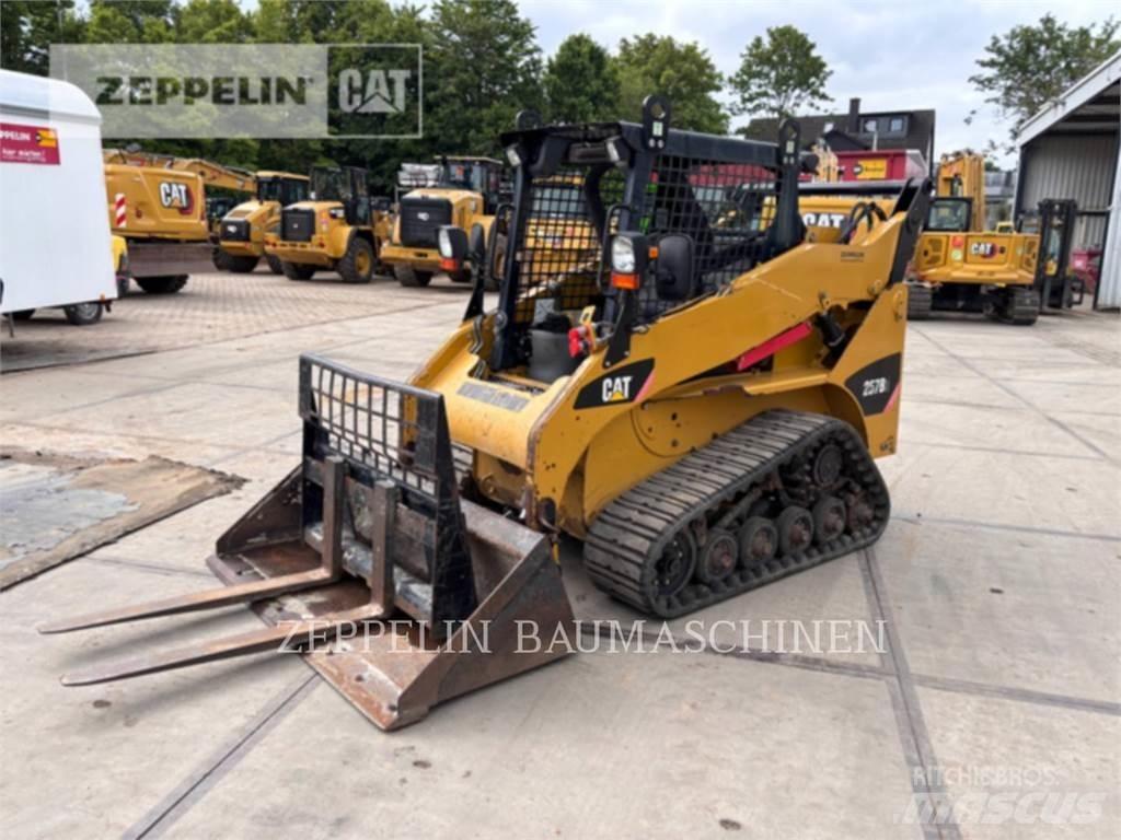 CAT 257B Skid steer loaders