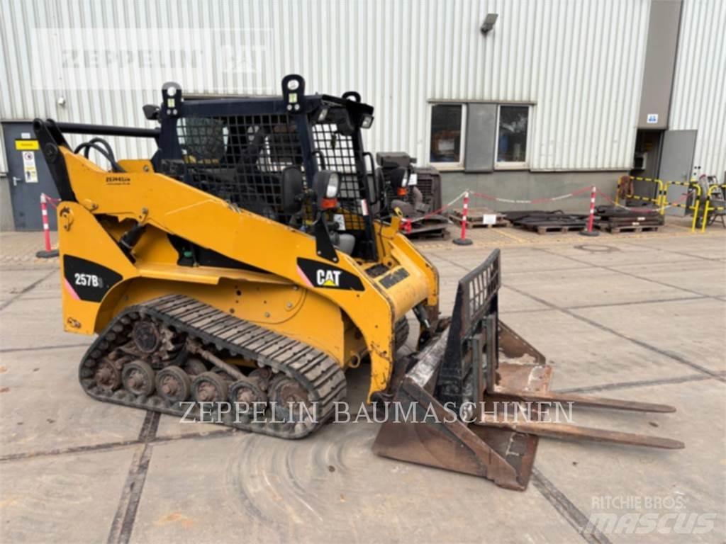 CAT 257B Skid steer loaders