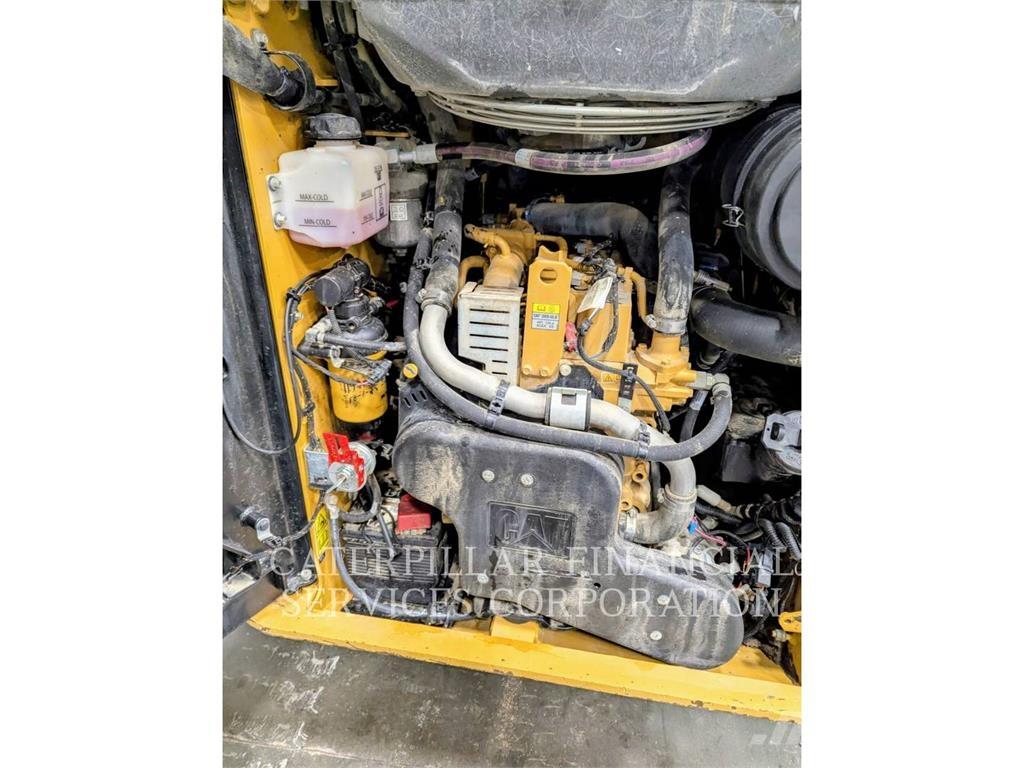 CAT 259D3 Crawler loaders