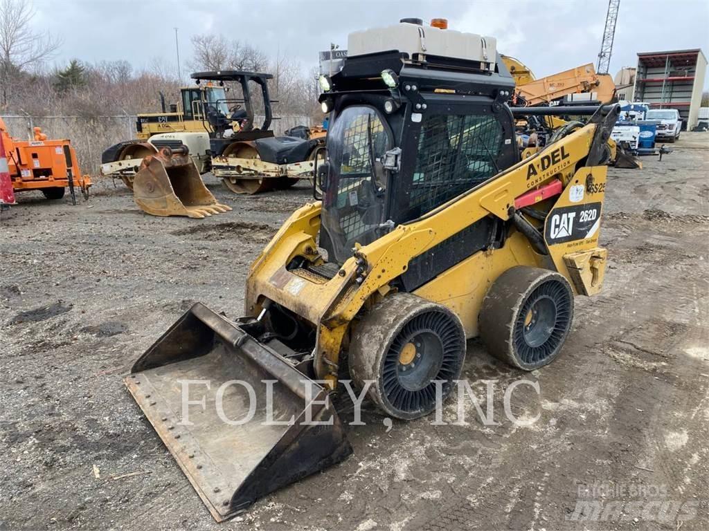CAT 262D Skid steer loaders