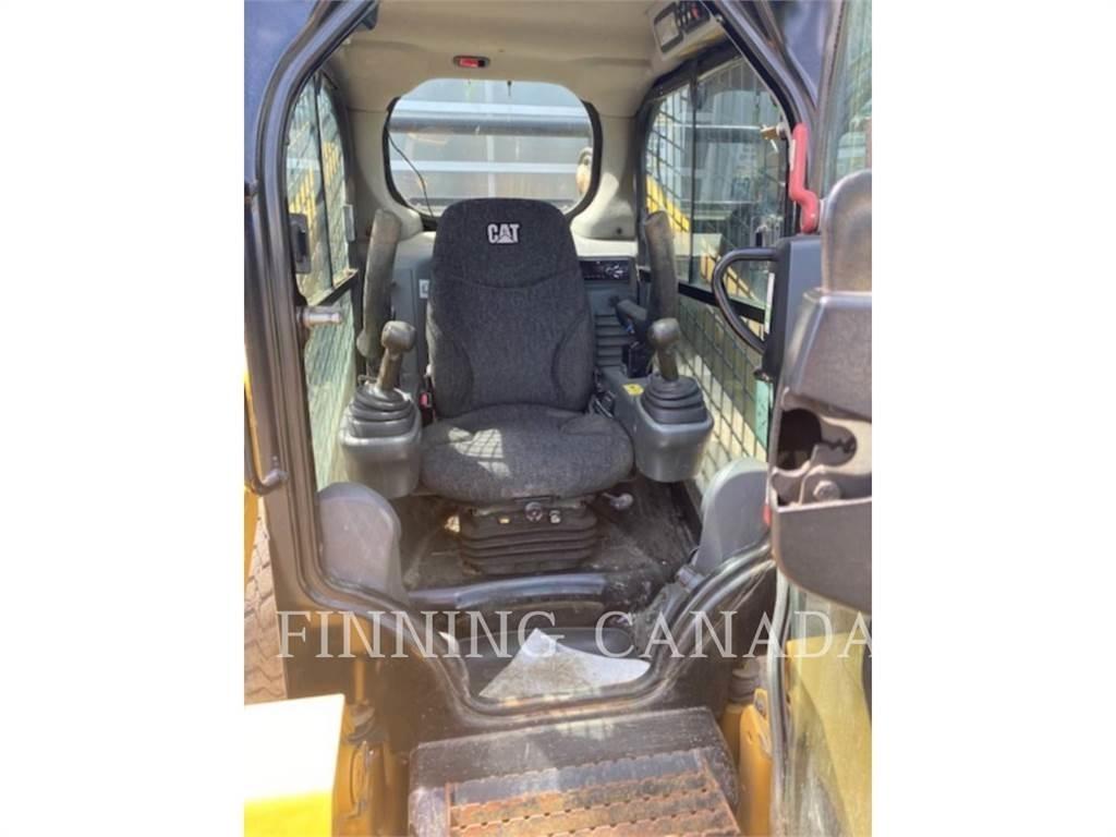 CAT 262D Skid steer loaders