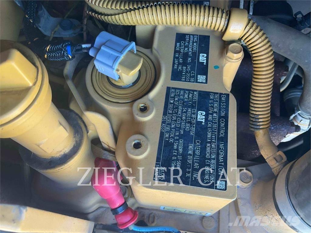 CAT 262D Skid steer loaders