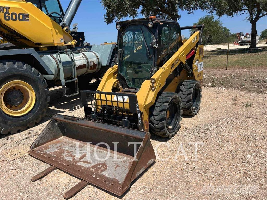 CAT 262D Skid steer loaders