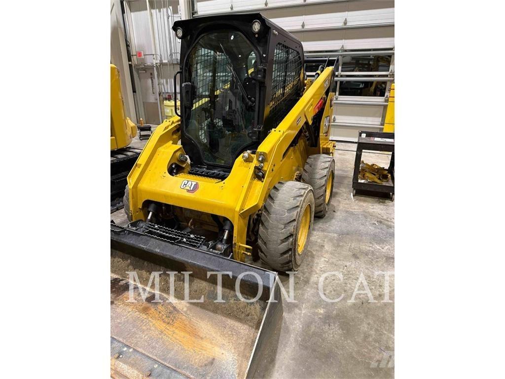 CAT 262D 3 Skid steer loaders