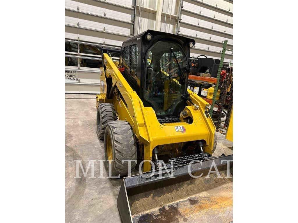 CAT 262D 3 Skid steer loaders