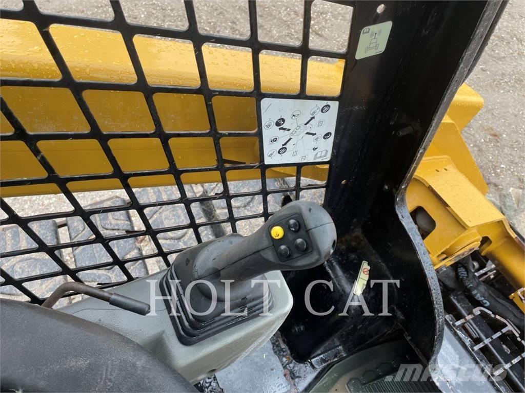 CAT 262D3 Skid steer loaders