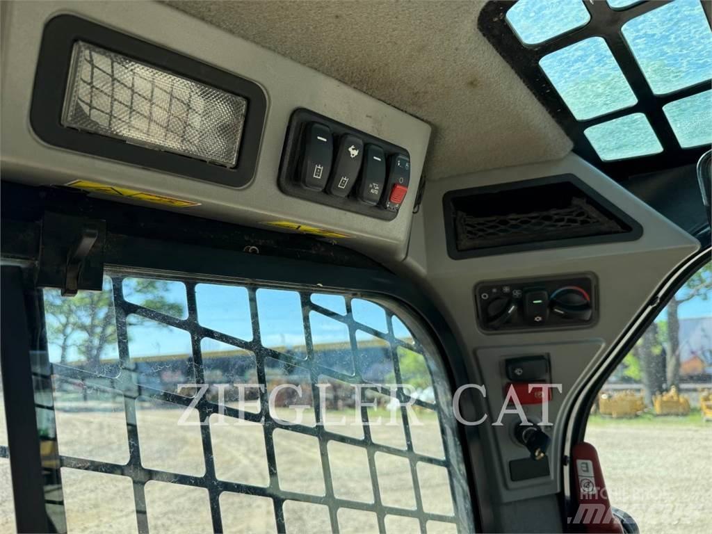 CAT 262D3 Skid steer loaders