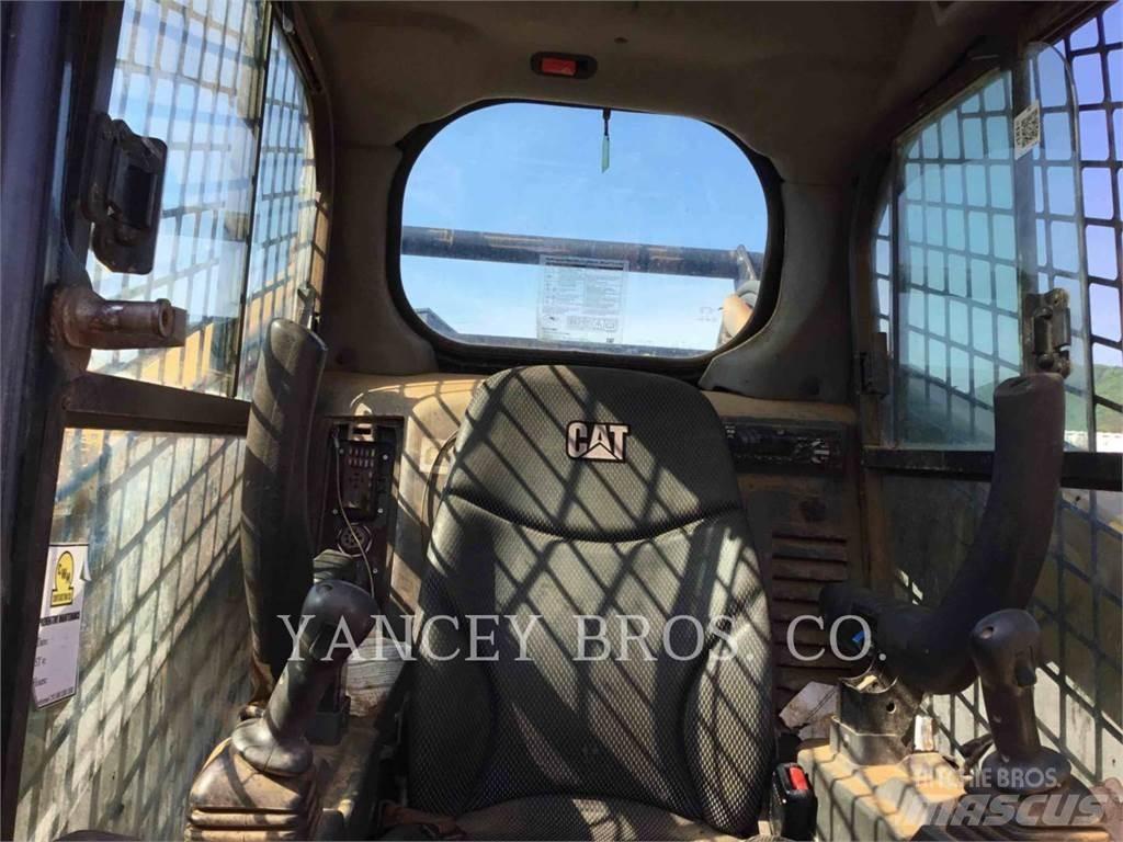 CAT 262D3 Skid steer loaders