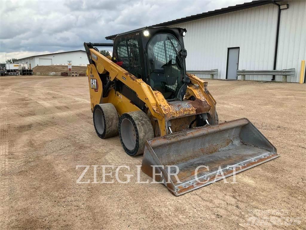 CAT 262D3 Skid steer loaders