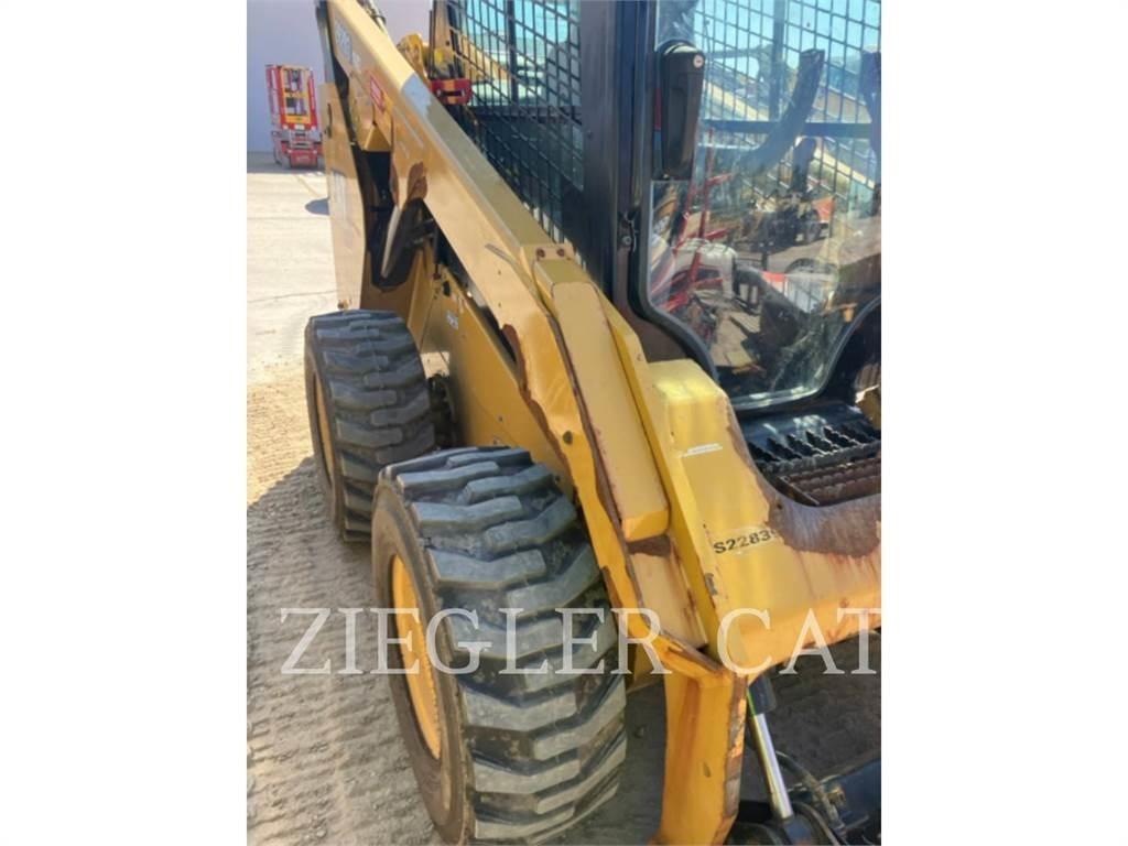 CAT 262D3 Skid steer loaders