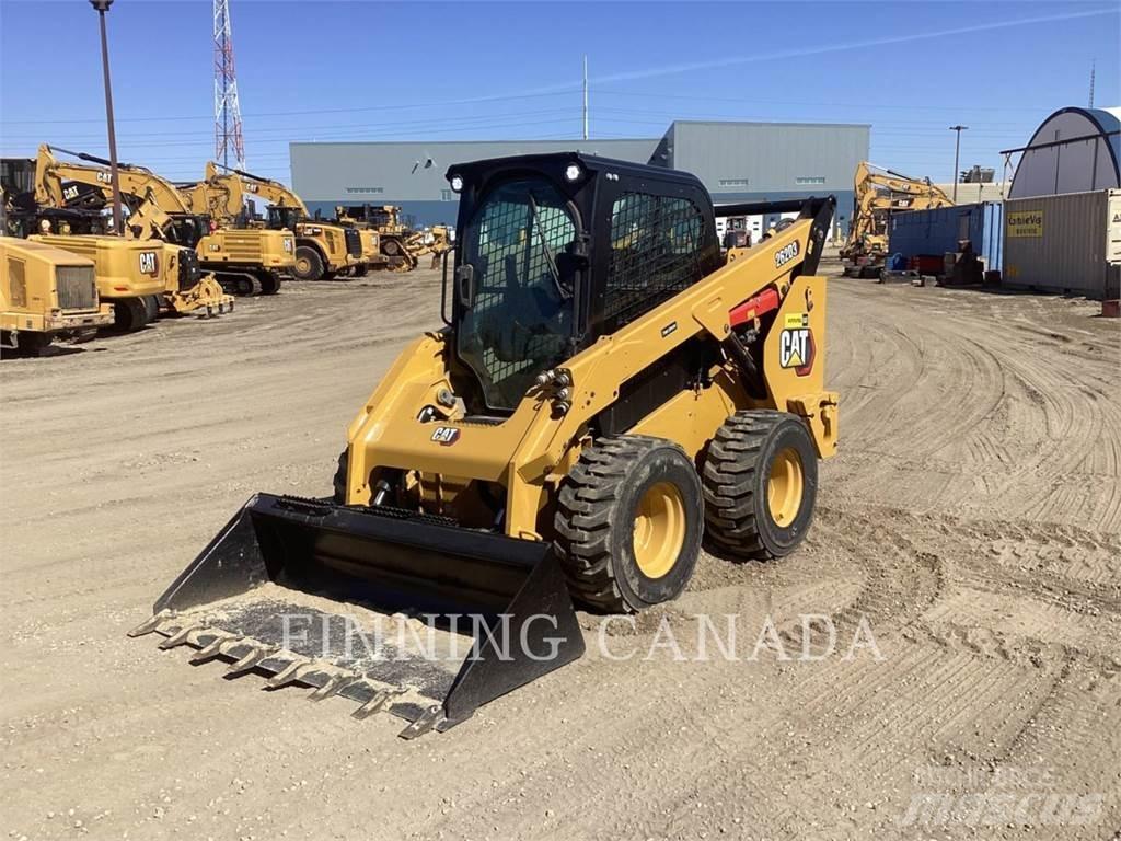 CAT 262D3 Skid steer loaders