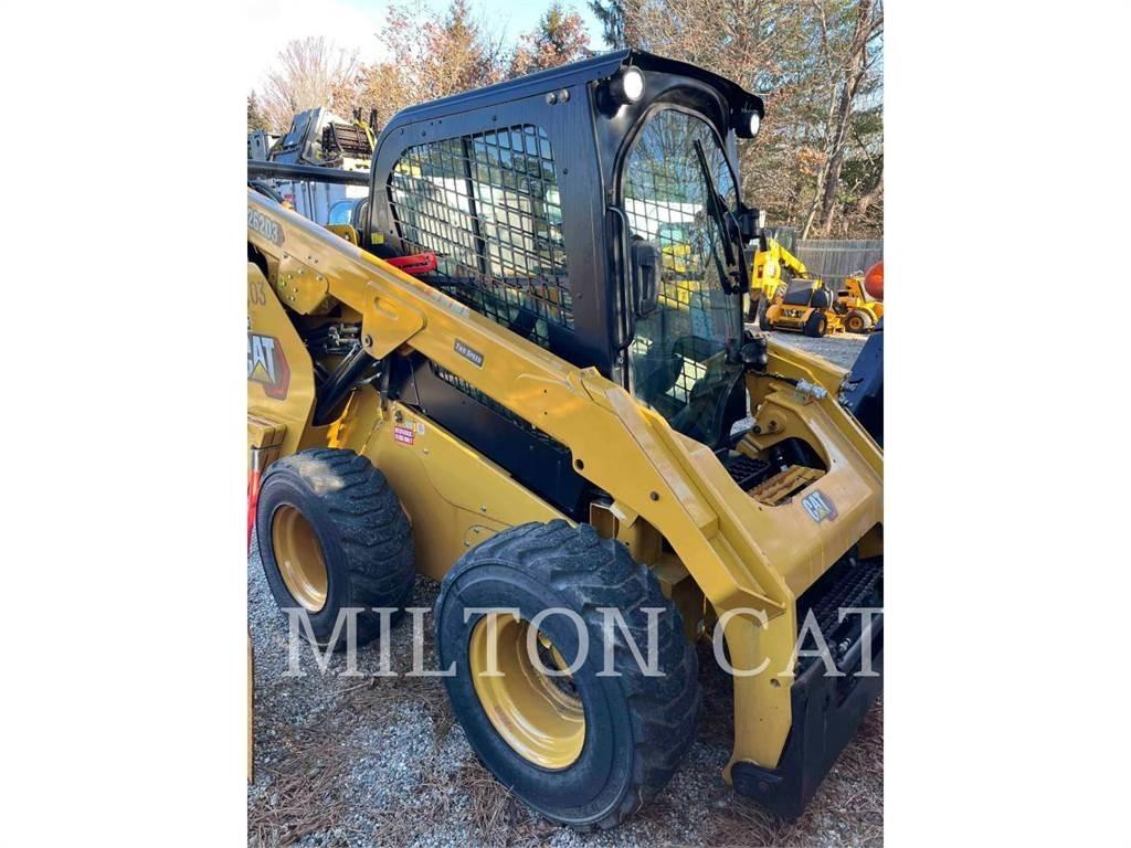 CAT 262D3 Skid steer loaders
