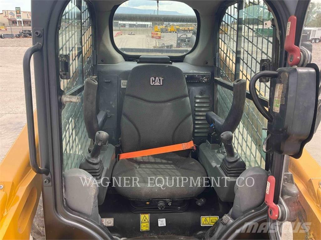 CAT 262D3 Skid steer loaders