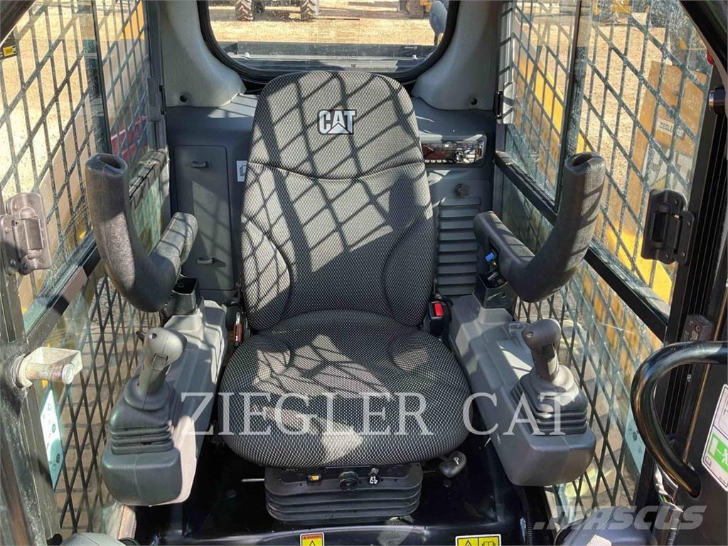 CAT 262D3 Skid steer loaders