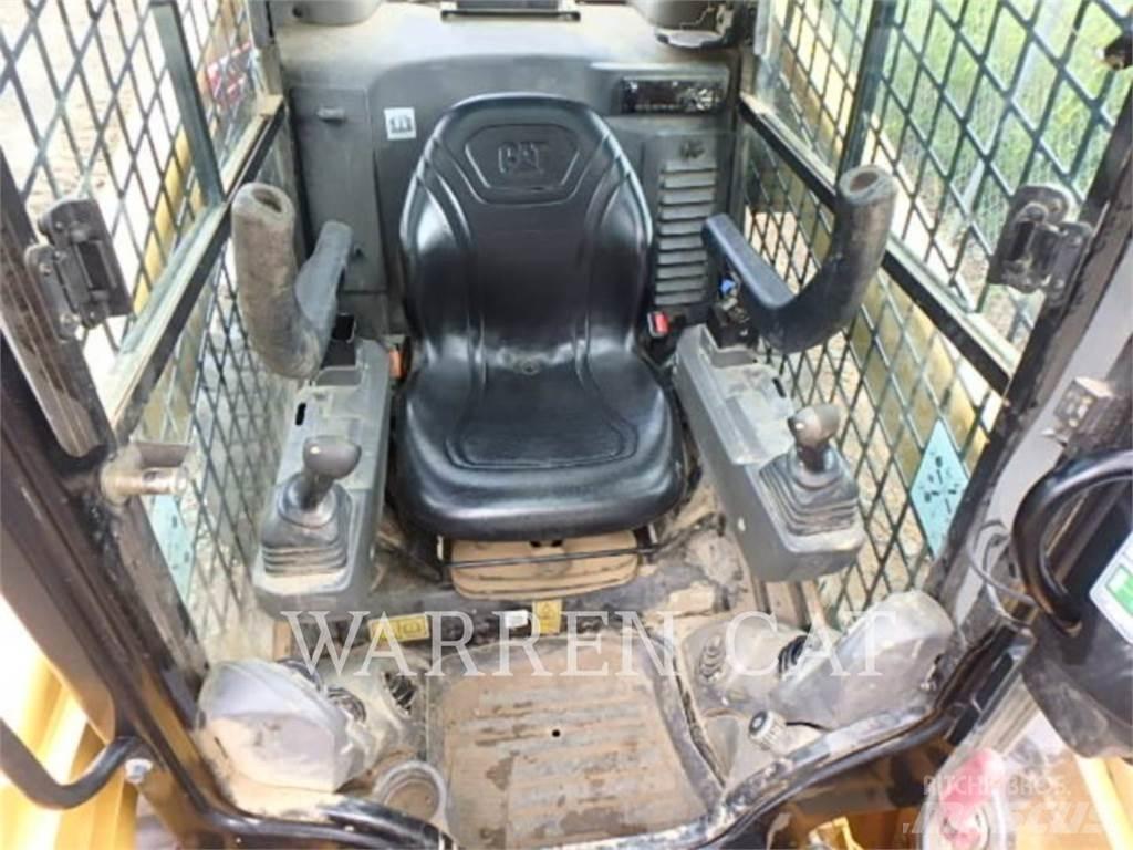 CAT 272D3 C3H1 Skid steer loaders