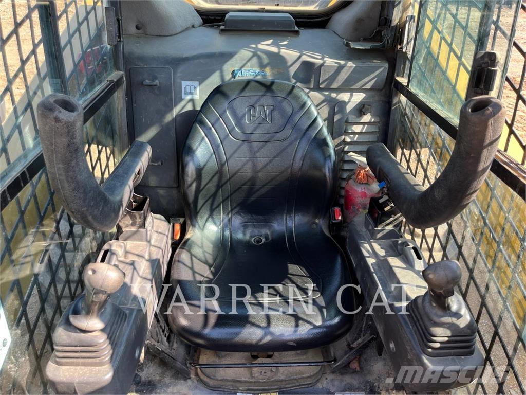 CAT 272D3 C3H1 Skid steer loaders