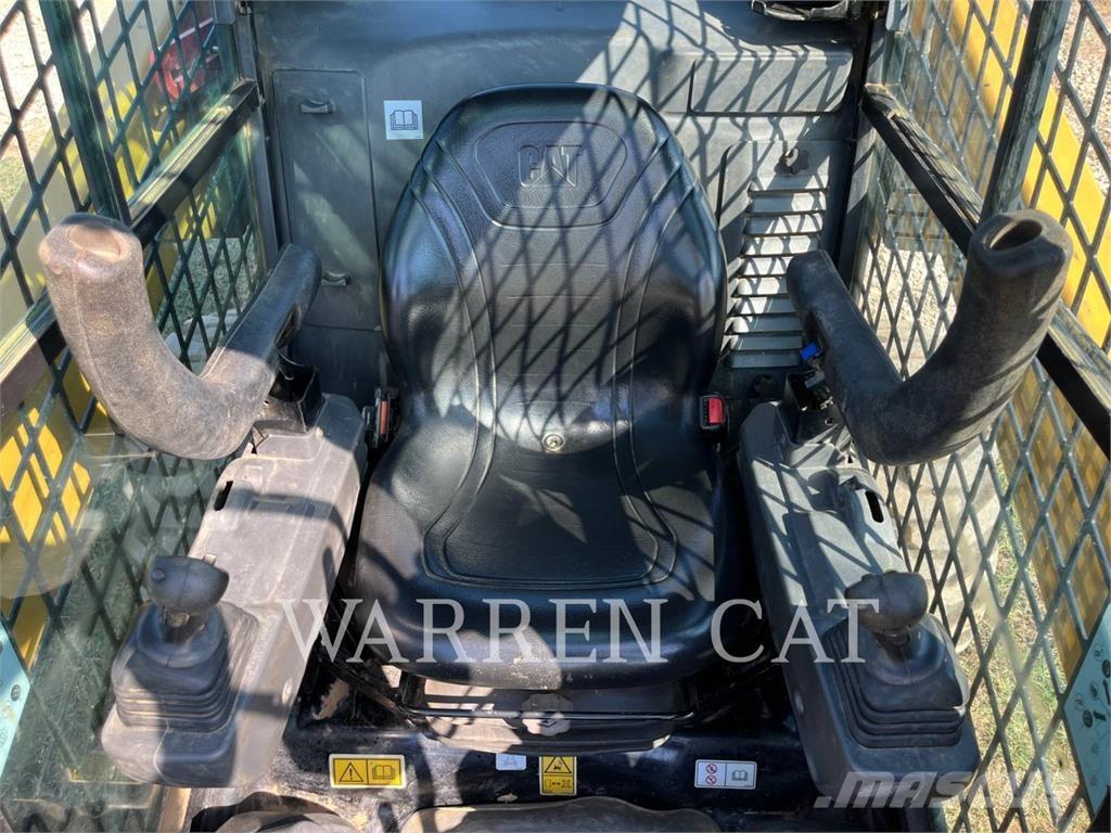 CAT 272D3 C3H1 Skid steer loaders