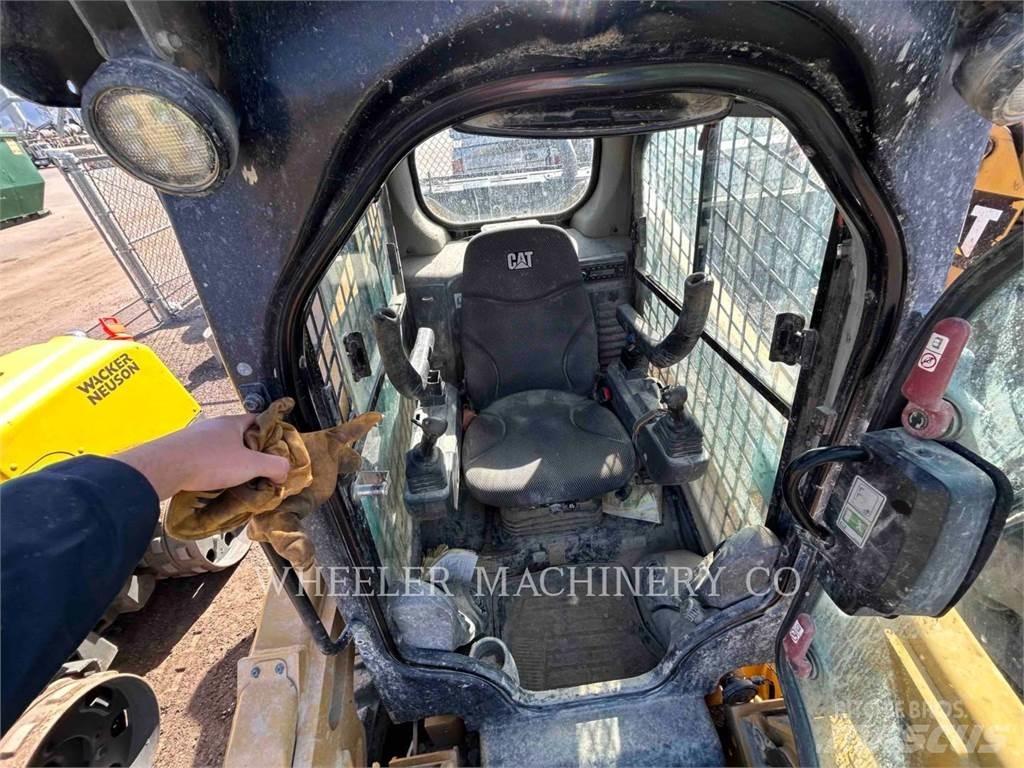 CAT 272D3 C3H2 Skid steer loaders