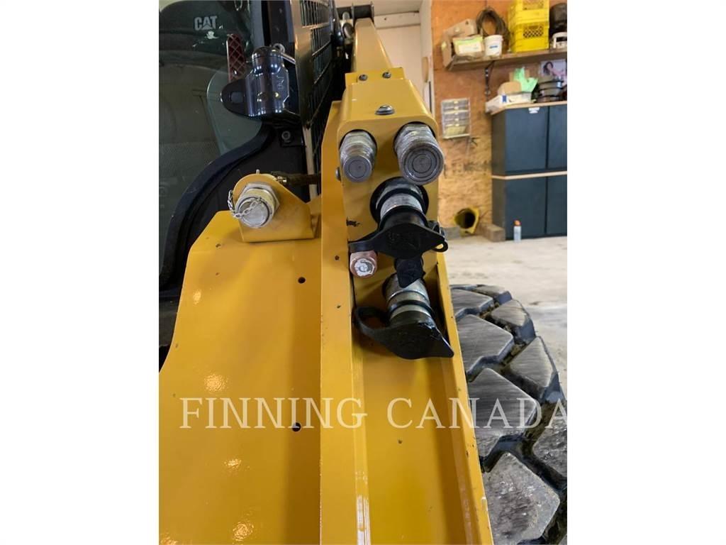 CAT 272D3 XE Skid steer loaders