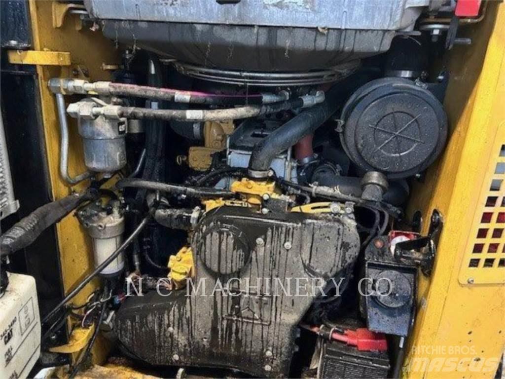 CAT 299D2 XHP Skid steer loaders