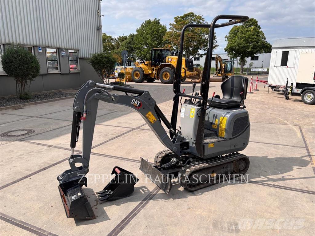 CAT 300.9D Crawler excavators