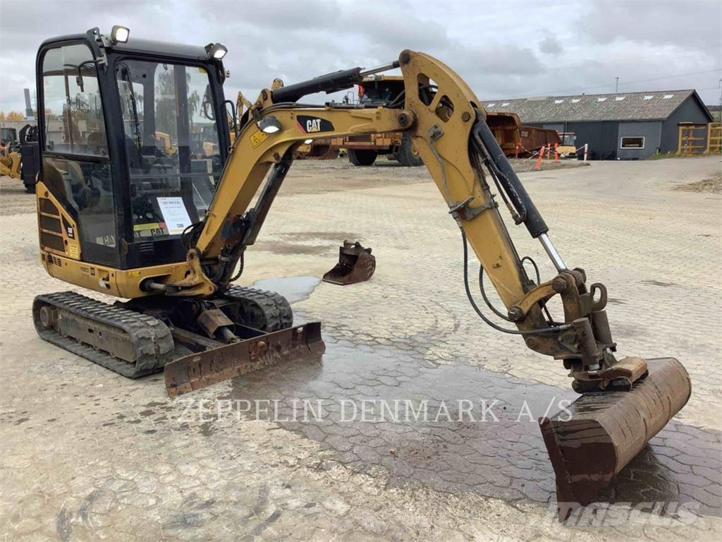 CAT 302.2D Crawler excavators