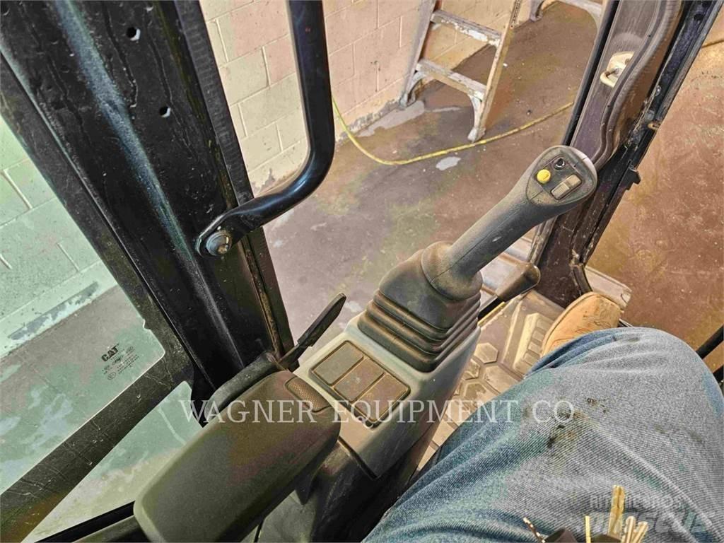CAT 30807CR Crawler excavators