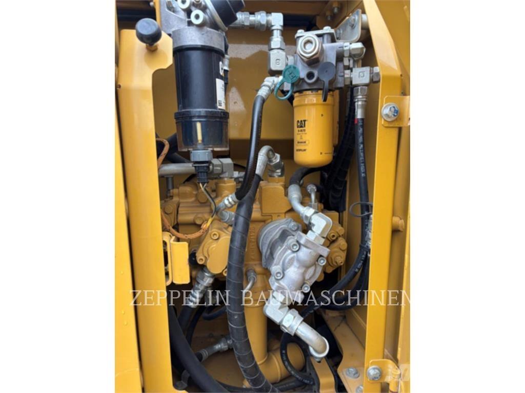 CAT 311FLRR Crawler excavators