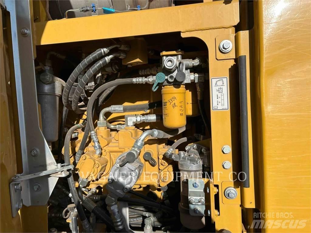 CAT 313FL Crawler excavators