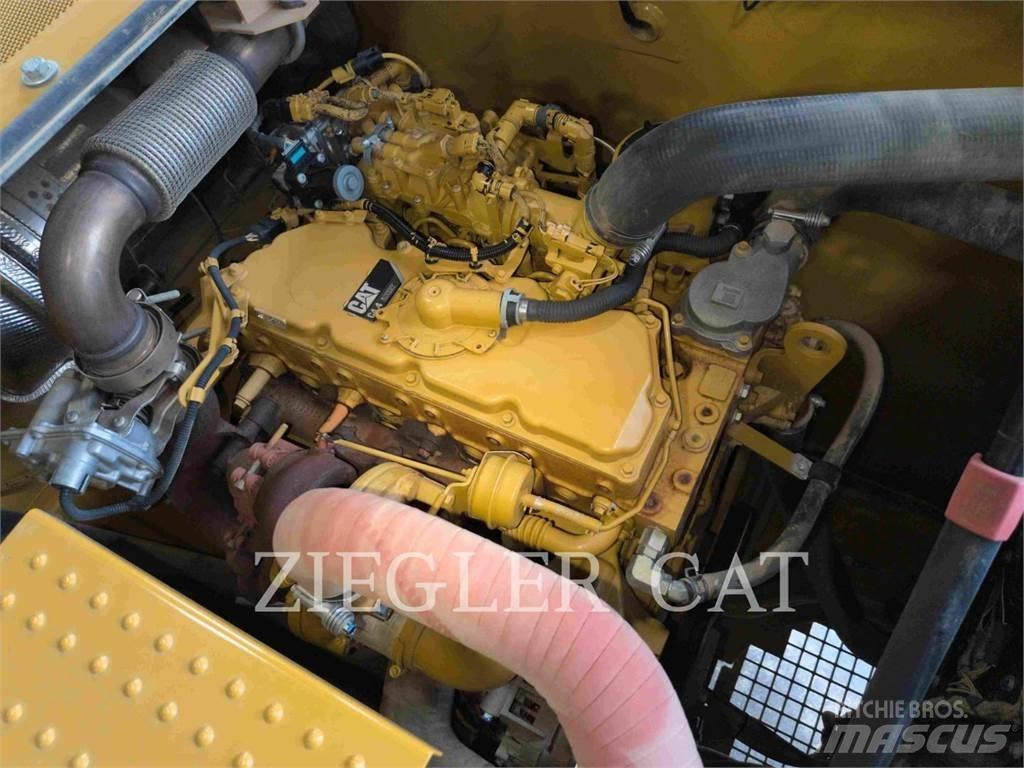 CAT 320 Crawler excavators