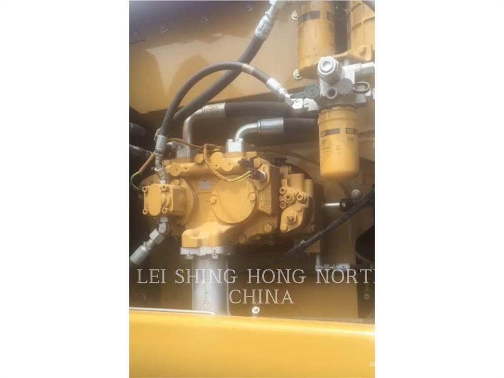 CAT 320D2 Crawler excavators