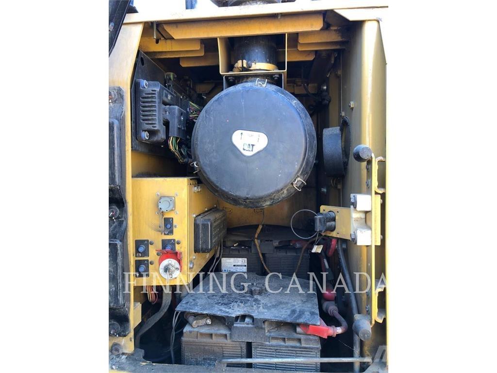 CAT 320D2 FM Excavators