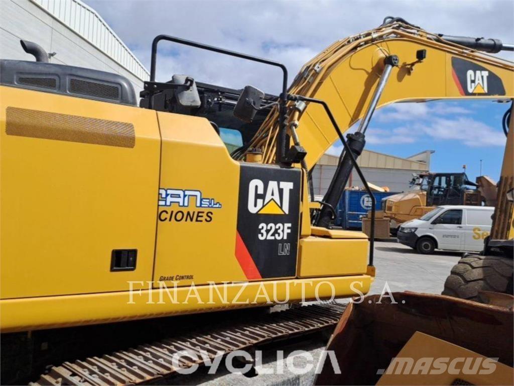 CAT 323F Crawler excavators