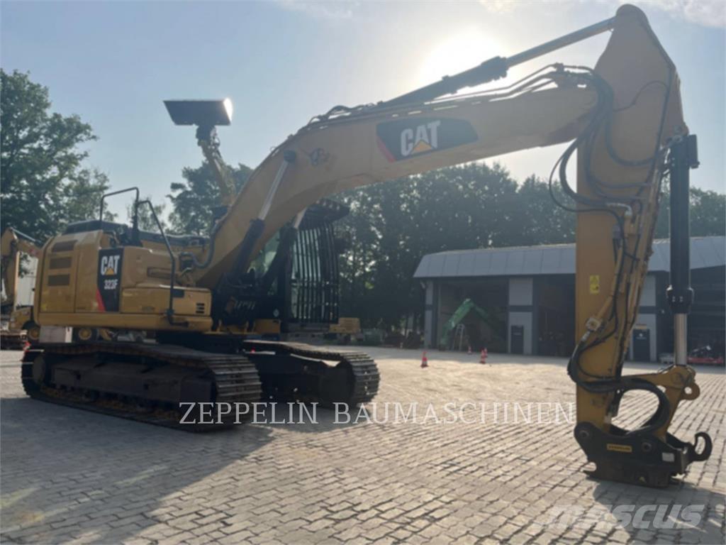 CAT 323FL Crawler excavators