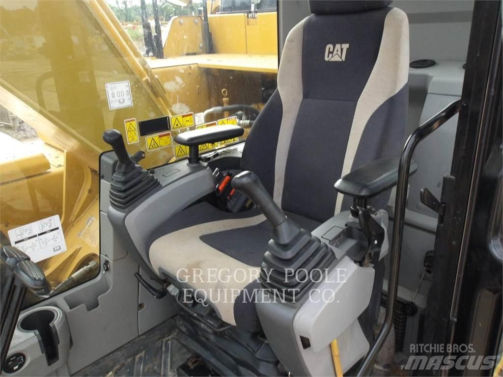 CAT 326FL Crawler excavators