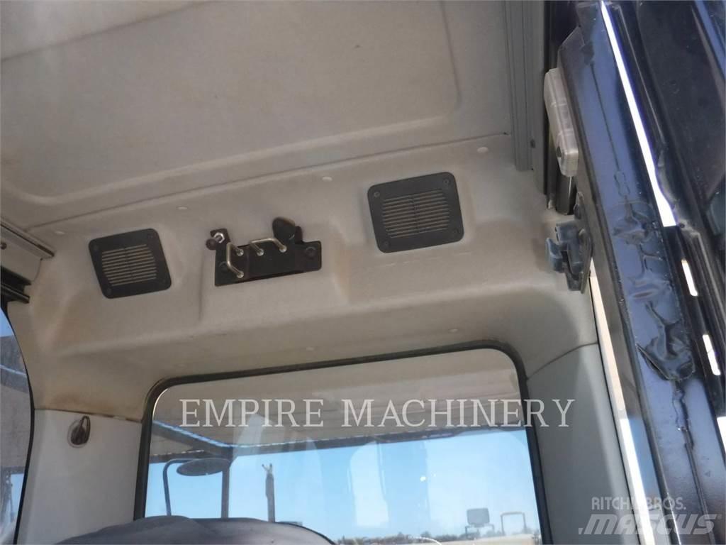 CAT 328DLCR Crawler excavators